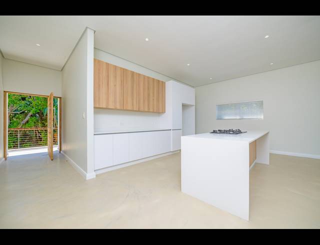 3 BEDROOM APARTMENT TO LET IN SHAKAS ROCK